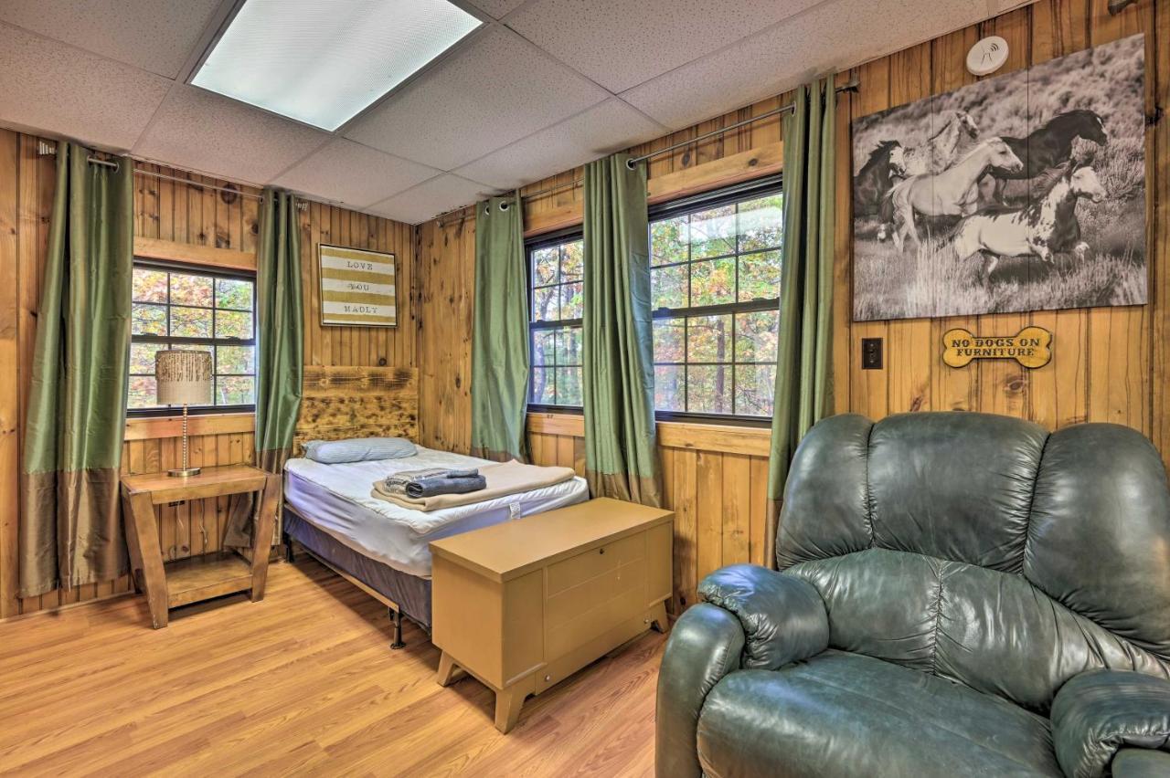 Cheyenne Ranch Apt With 50 Acres By Raystown Lake Huntingdon Exteriér fotografie